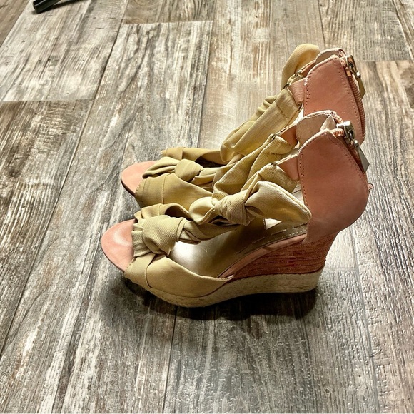 RACHEL Rachel Roy Tan and Pink Wedge Sandals Size 7 - Picture 4 of 12